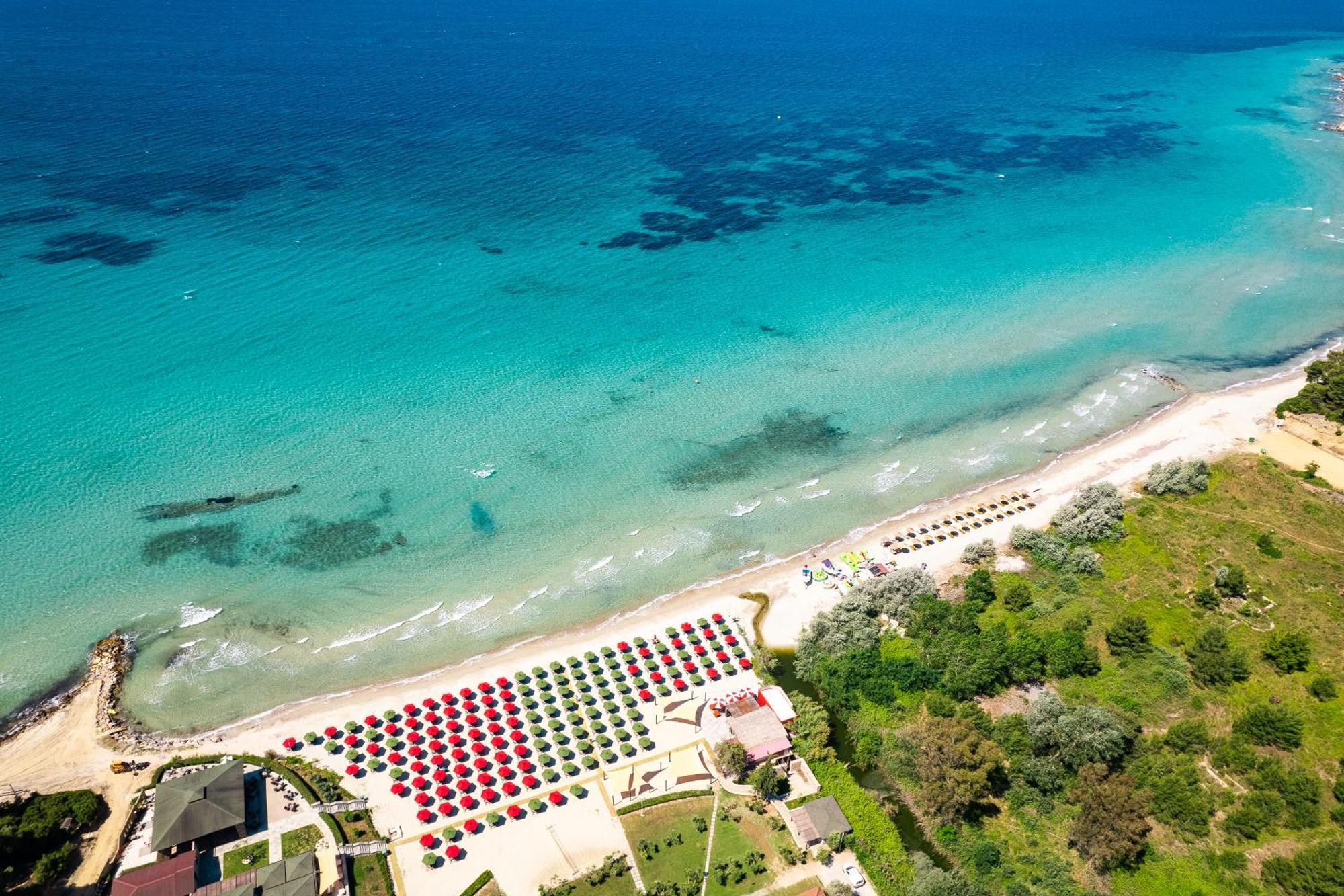 Simantro Beach Sani (Chalkidiki) Exterior foto Aerial view of the beach