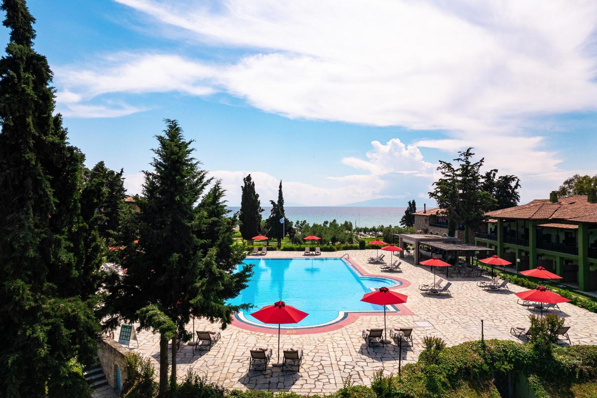 Simantro Beach Sani (Chalkidiki) Exterior foto The swimming pool at the hotel